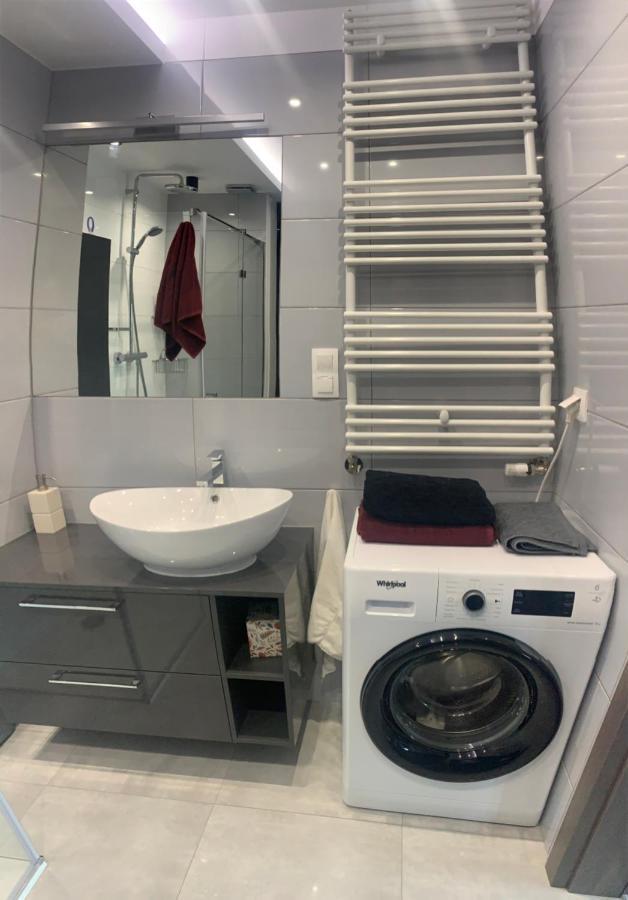 Klimatyzowany Apartament Z Miejscem Garazowym Гожув-Велькопольски Экстерьер фото