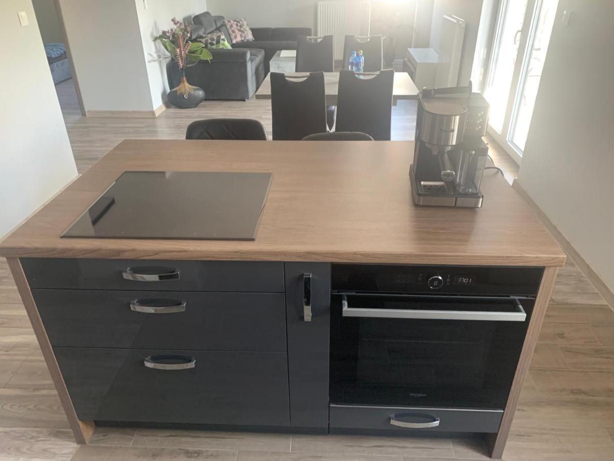 Klimatyzowany Apartament Z Miejscem Garazowym Гожув-Велькопольски Экстерьер фото