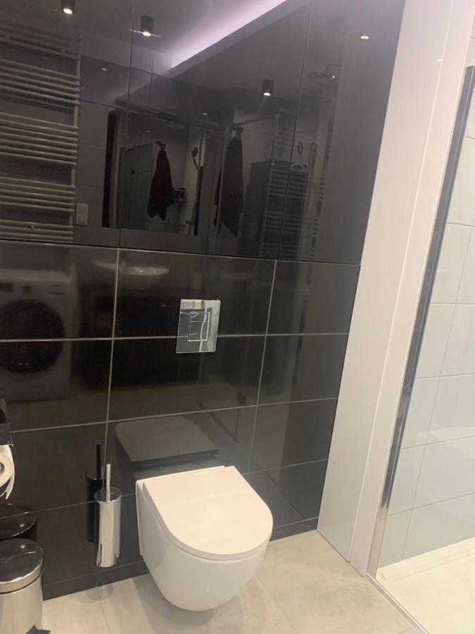 Klimatyzowany Apartament Z Miejscem Garazowym Гожув-Велькопольски Экстерьер фото